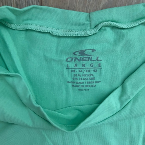 O’Neil Rashguard (women’s large) - Picture 4 of 6